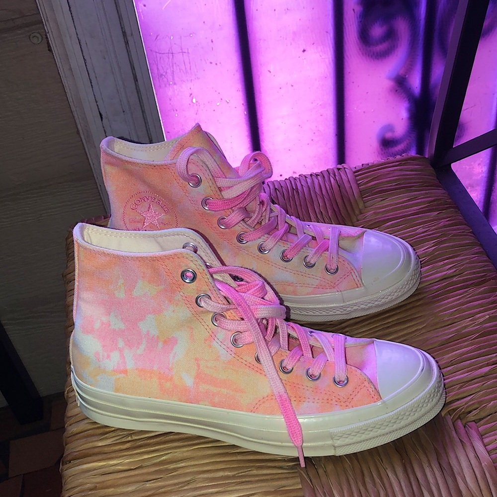 Tie dye converse